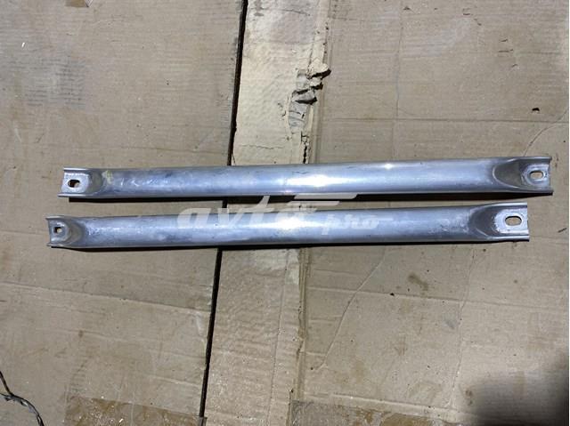 Распорка передних стоек подвески левая 51617329745 BMW