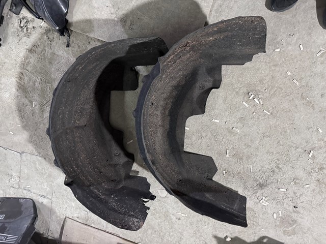 Подкрылок задний левый 51717193503 BMW