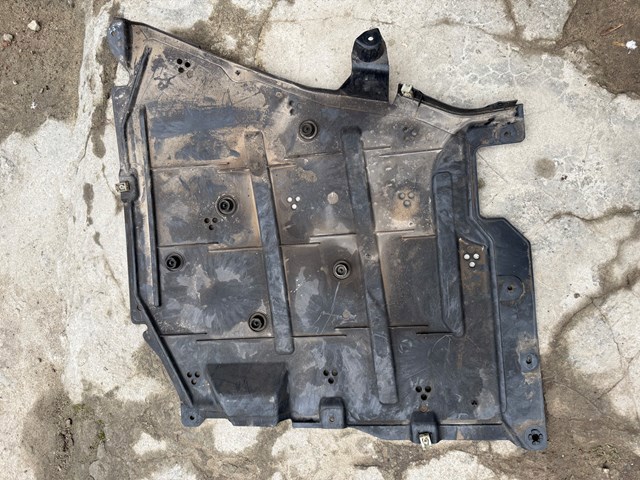 Защита днища, топливного бака 51757435569 BMW