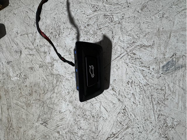 Ручка двери багажника, наружная 61319275119 BMW