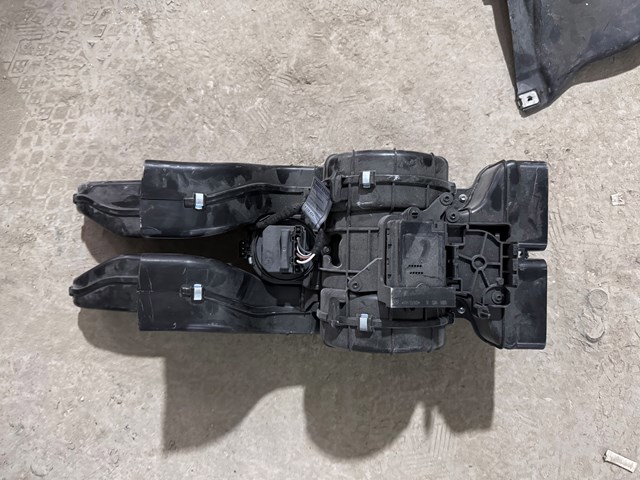 Корпус отопителя салона 64116977947 BMW