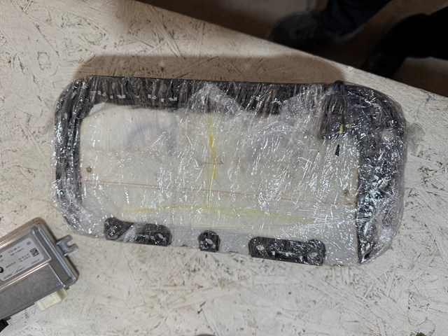 Подушка безопасности (AIRBAG) пассажирская 72129382491 BMW