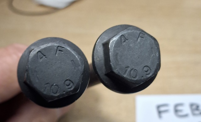 01200 Болт крепления задней балки (подрамника) купить Днепр