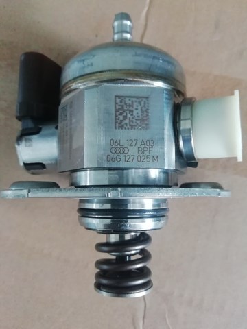 Насос топливный магистральный 06G127025M VAG