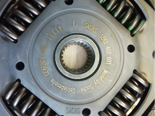 Диск сцепления ведомый 1862402031 SACHS