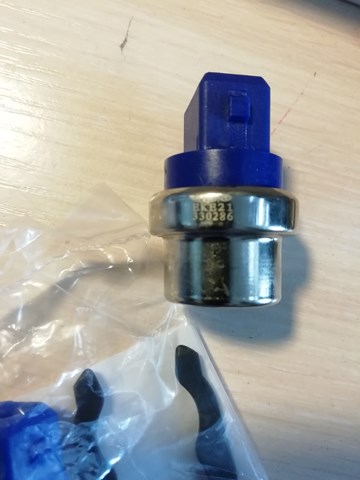 Датчик указателя температуры охлаждающей жидкости 330286 ERA