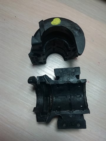 7L0511413C VAG Втулка стабилизатора купить в Хмельницкий