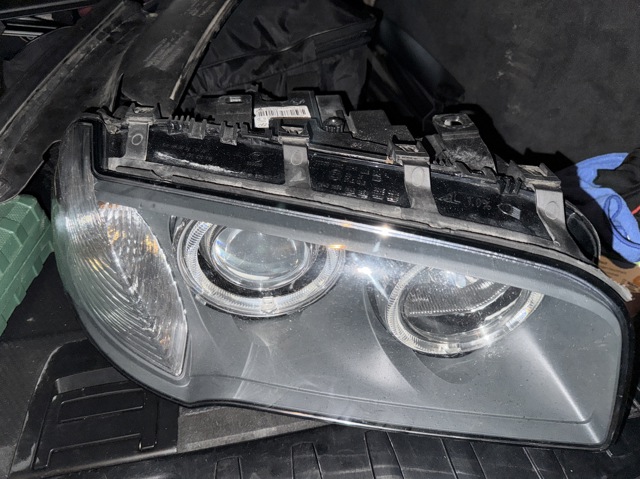 BMW 63123456040 Правая фара в наличии Павлоград