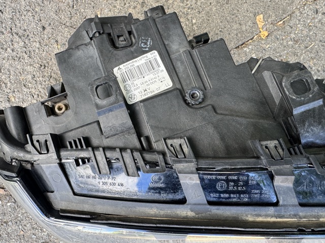 Правая блок фара 63123456040 BMW