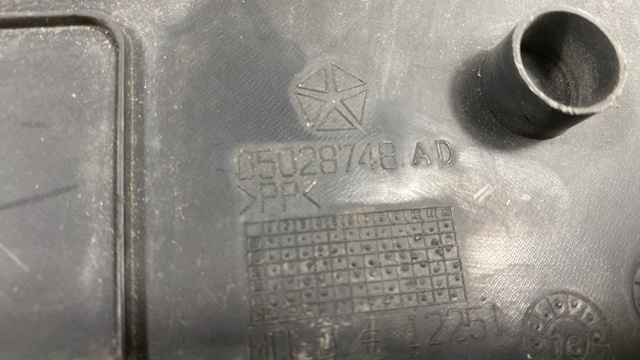 05028748AD CHRYSLER купить в Чернигов