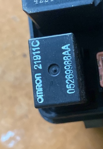 Реле электрическое многофункциональное 05269988AA CHRYSLER