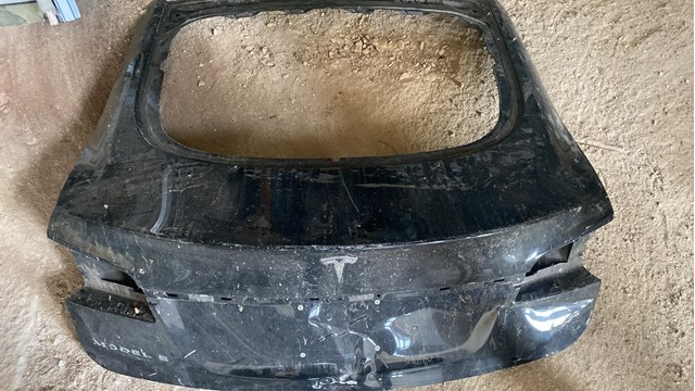 Задняя дверь 1023722E0A TESLA