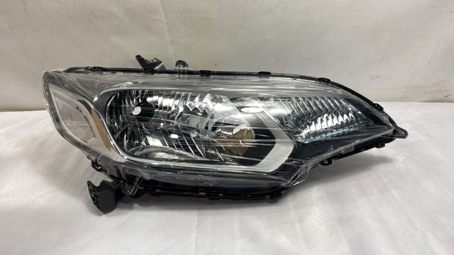Вставка фары правой 33100T5AA01 MARKET (OEM)