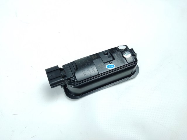 Кнопка привода замка третей/пятой двери 34100TBAA11 MARKET (OEM)