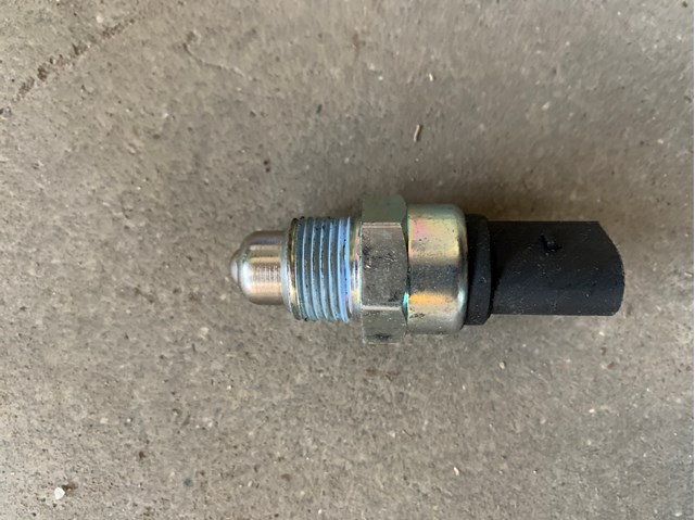 Включатель фонарей заднего хода 500597 MAXGEAR