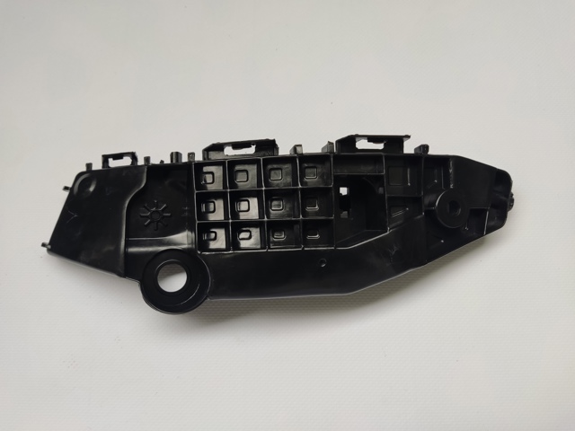Крепление бампера 525360R070 MARKET (OEM)