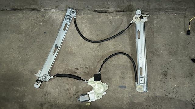 Мотор стеклоподъемника двери передней, правой 68002898AA CHRYSLER