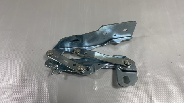Петля капота, левая 68086321AA CHRYSLER