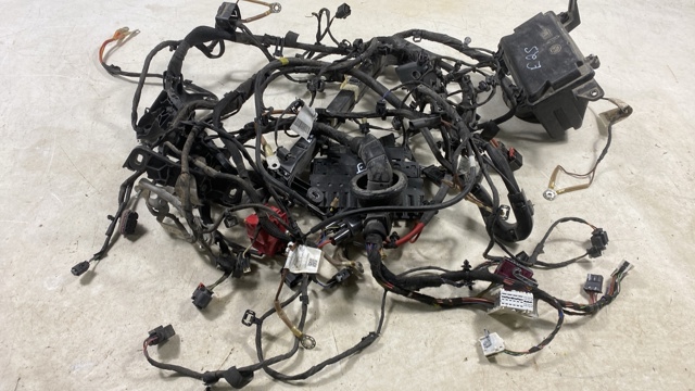A2975406716 MERCEDES купить в Ужгород