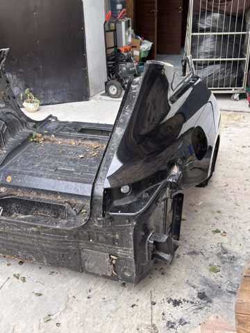 Крыло заднее правое A2976303601 MERCEDES