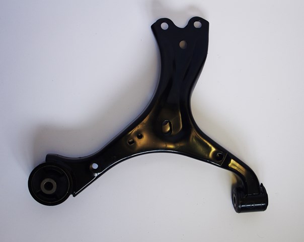 Нижний правый рычаг передней подвески BS469R JAPANPARTS