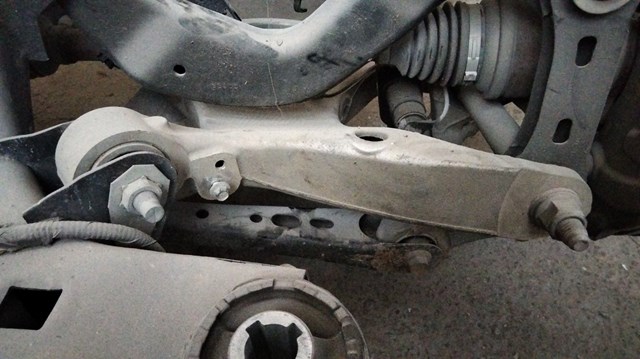LB5Z5500B Рычаг задней подвески нижний левый купить Одесса
