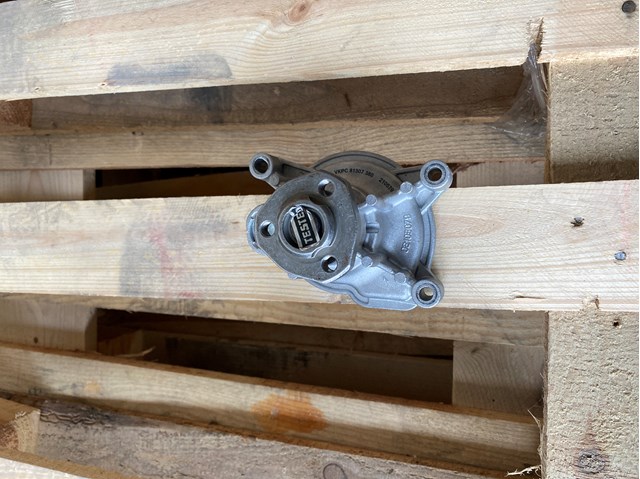 Помпа охлаждения VKPC81307 SKF