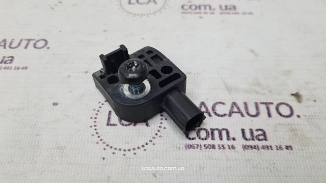 Датчик подушки безопасности 100527400B TESLA