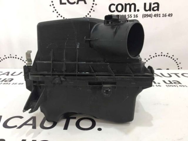 Корпус воздушного фильтра, верхняя часть 177050V020 TOYOTA