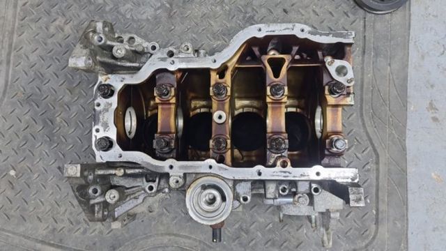 Блок двигателя 211002E050 HYUNDAI
