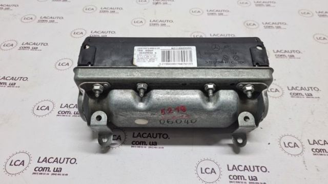 Подушка безопасности (AIRBAG) пассажирская 2118603305 MERCEDES