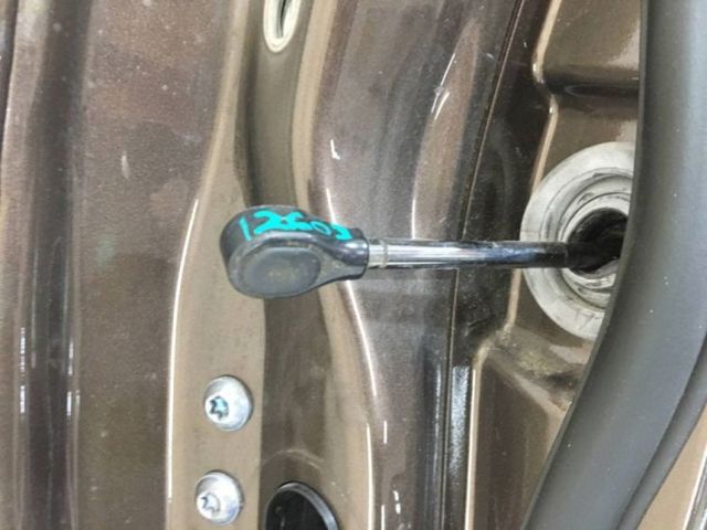 Ограничитель открывания двери 2217200716 MERCEDES