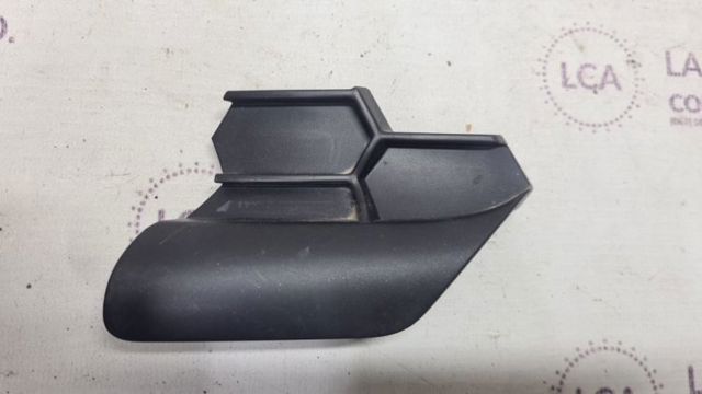 Заглушка бампера буксировочного крюка, передняя правая 5212778010 TOYOTA