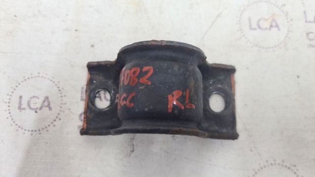 Хомут крепления втулки стабилизатора, заднего 52308TBAA10 HONDA