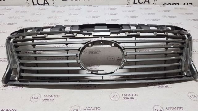 Решетка радиатора 5311133440 TOYOTA