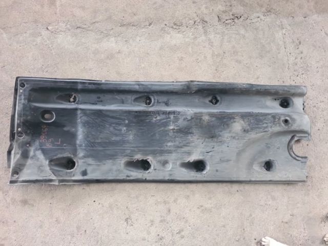 Защита днища, левая 561825201C VAG