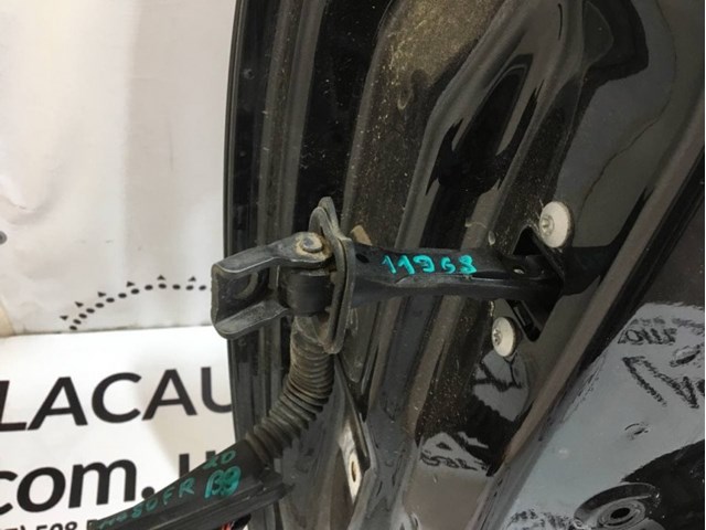 561837249C VAG ограничитель двери перед лев