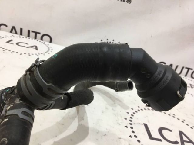 Патрубок системы охлаждения 5C0122101AM VAG
