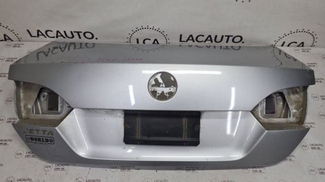 Крышка багажника 5C6827025A VAG