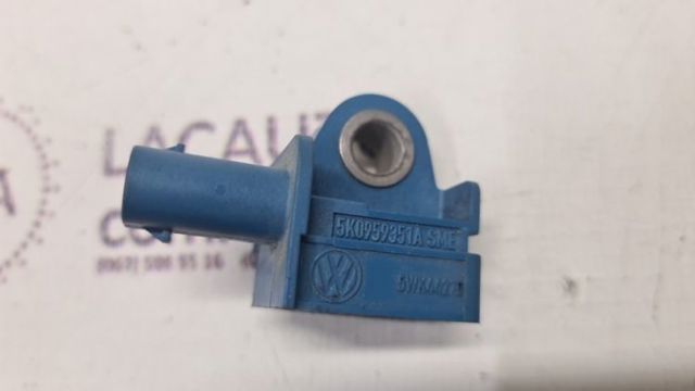 Датчик AIRBAG передний 5K0959351A VAG