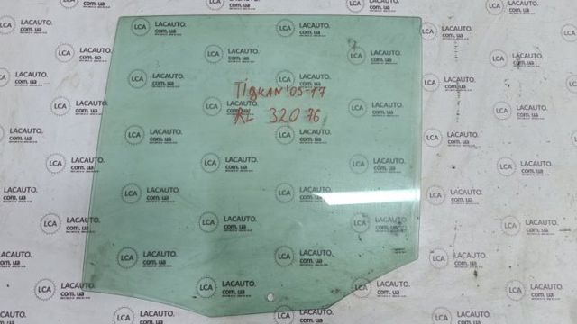 Стекло заднее левое 5N0845025 VAG