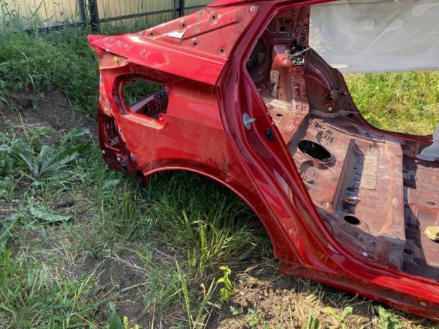 Крыло правое заднее 6160147160 TOYOTA