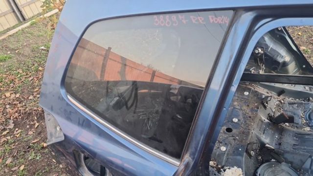 Стукло багажника, правое 65209SG062 SUBARU