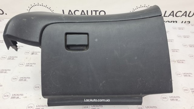 Ящик для предметов ухода 685107FL1A NISSAN