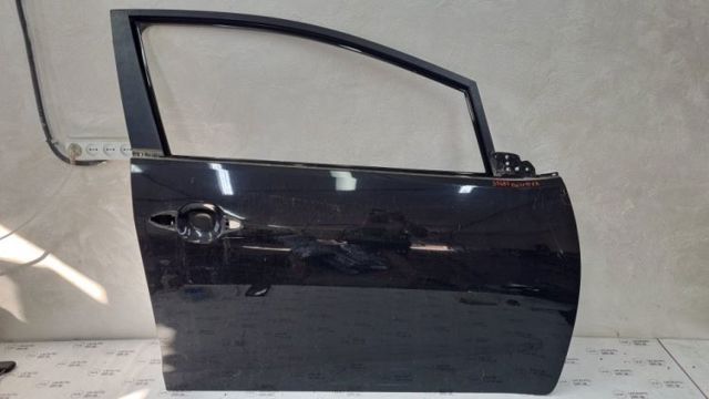 Пассажирская передняя дверь 76004A7000 HYUNDAI
