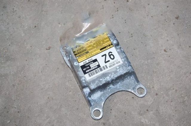 Блок управления airbag 8917053110 TOYOTA