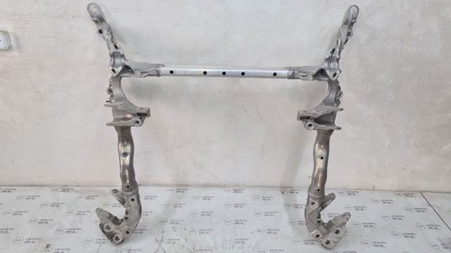 Подрамник передней подвески 8R0399315J PORSCHE