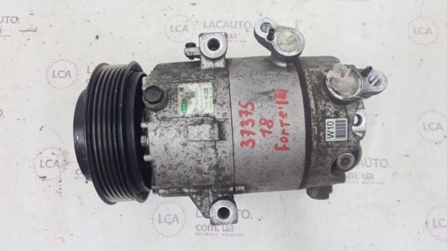 Компрессор кондиционера 97701A5100 HYUNDAI