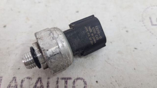 Датчик абсолютного давления кондиционера 977213K000 HYUNDAI
