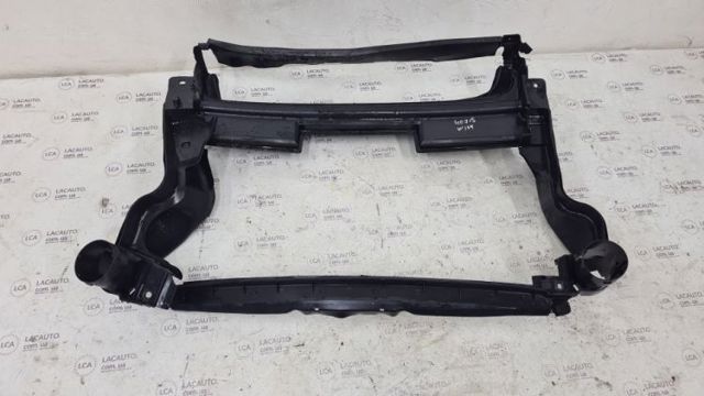 Диффузор радиатора охлаждения в сборе с крыльчаткой A1645000593 MERCEDES